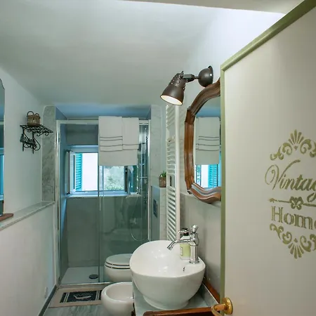 Small Antique Apartament