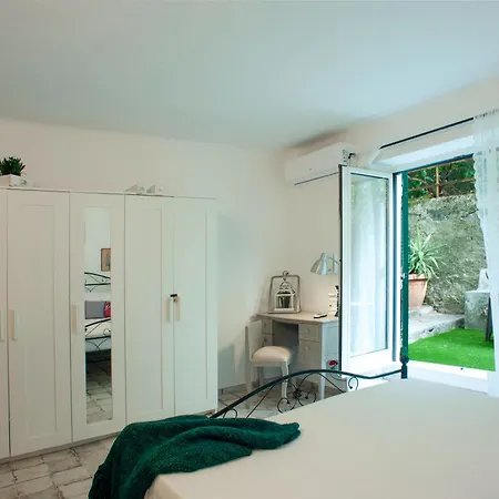 Small Antique Apartament