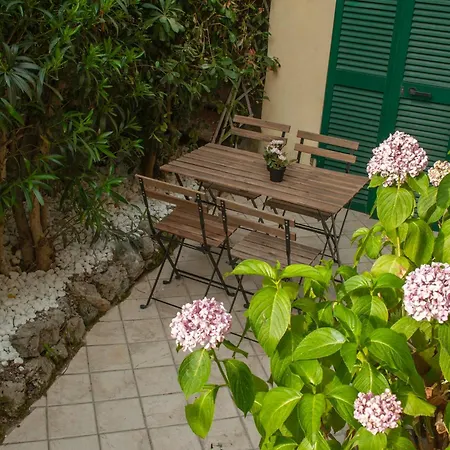 Small Antique * La Spezia