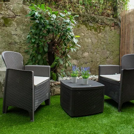 Small Antique Apartment La Spezia